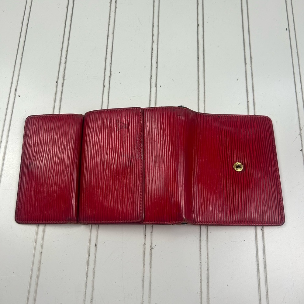 Louis Vuitton Vintage Red Epi Elise Wallet - Picture 8 of 11